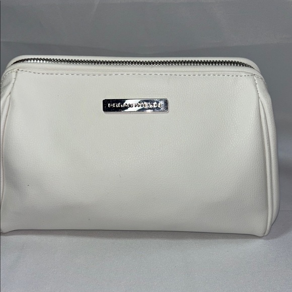 Rodan + Fields White PU Women's Cosmetics Travel Toiletry Bag - Picture 1 of 13